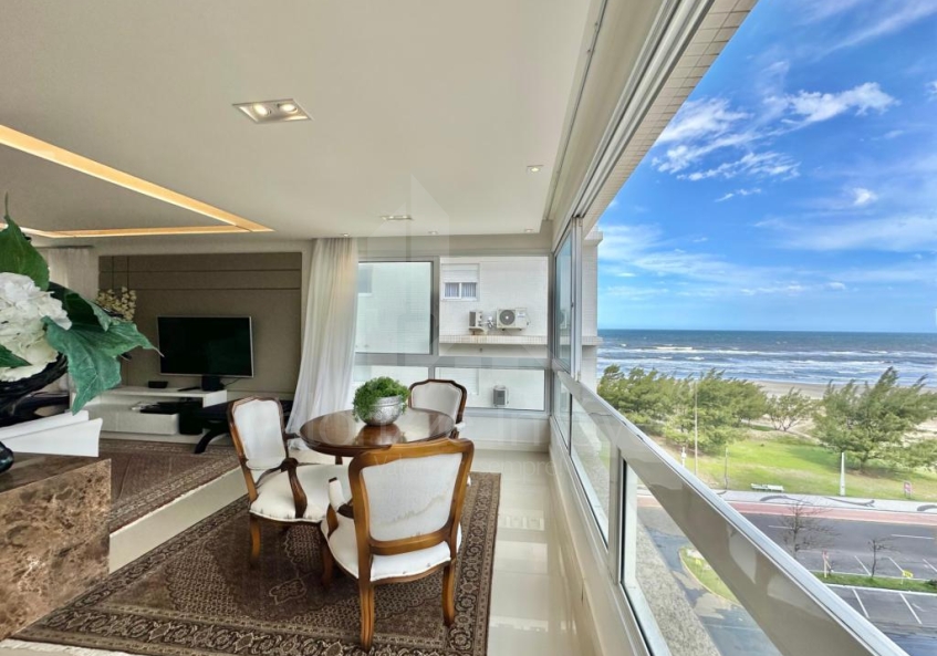 Apartamento 4 Dormitórios
