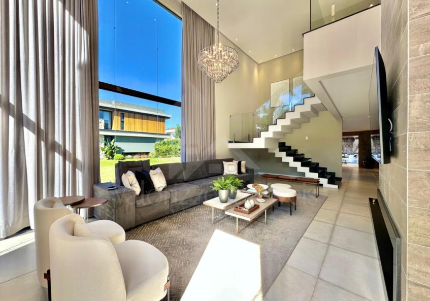 Casa em Condominio 4 dormitorios