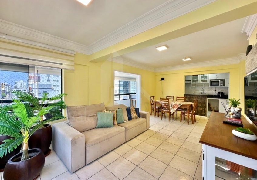 Apartamento 3 Dormitórios