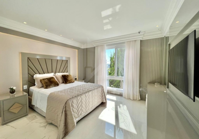 Casa em Condominio 4 dormitorios