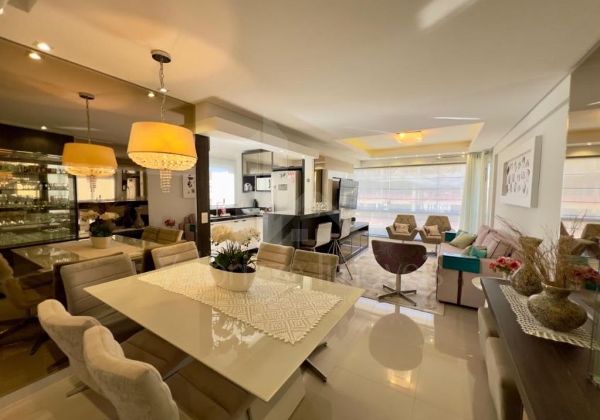 Apartamento 3 Dormitórios