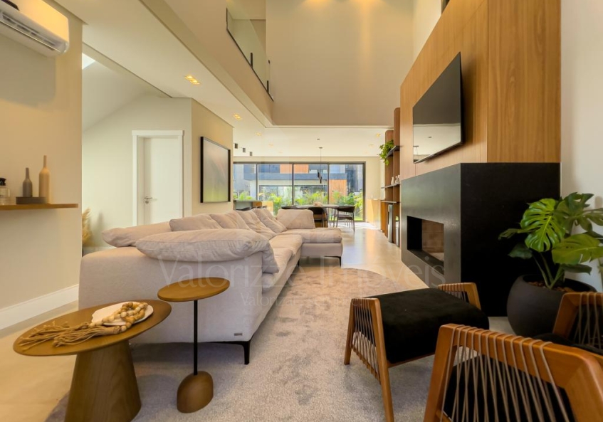 Casa em Condominio 4 dormitorios