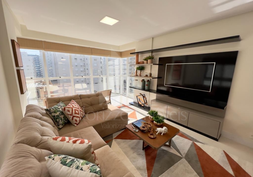 Apartamento 3 Dormitórios