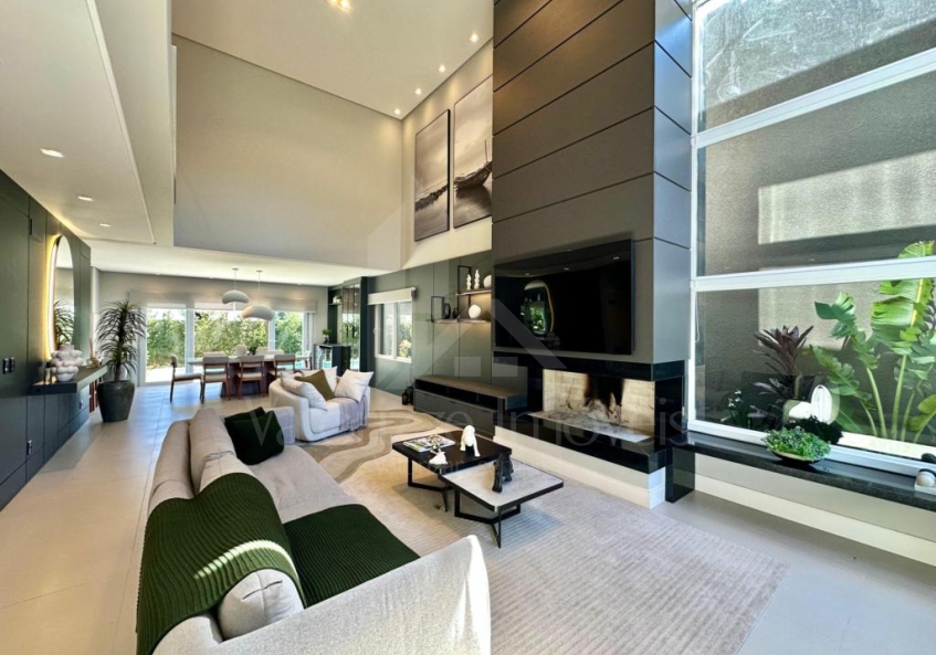 Casa em Condominio 4 dormitorios