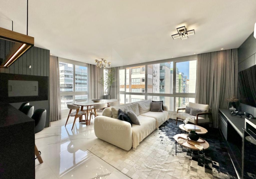 Apartamento 3 Dormitórios