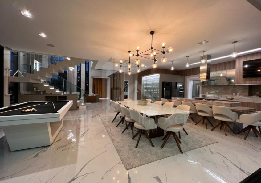 Casa em Condominio 5 dormitorios