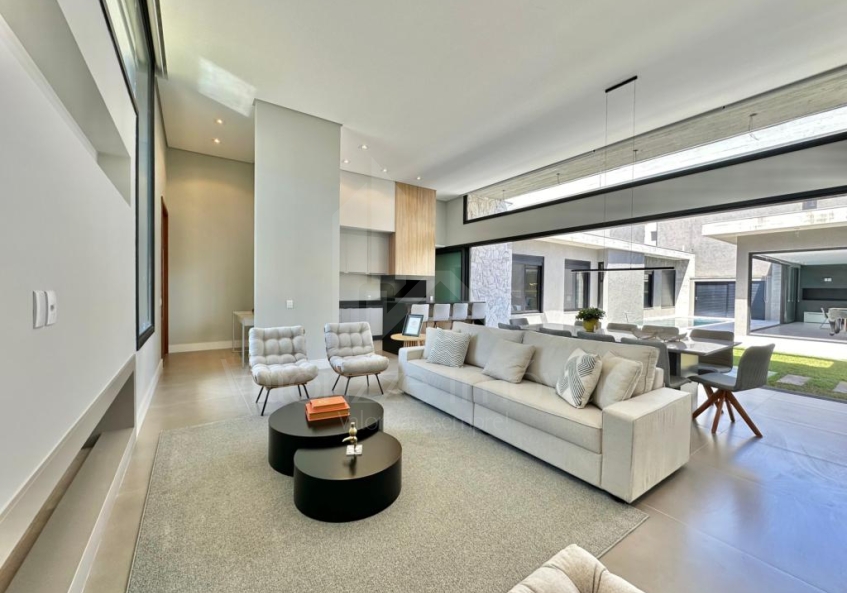 Casa 4 Dormitórios