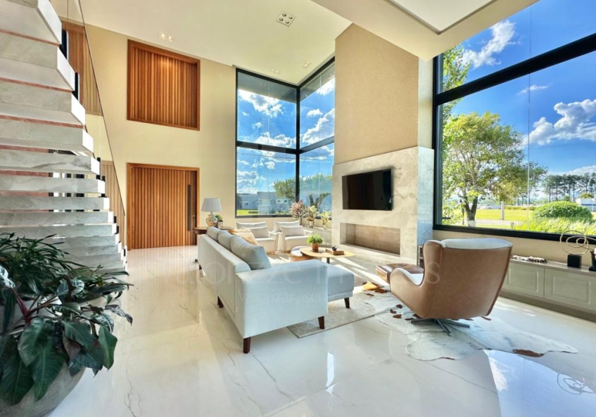 Casa em Condominio 4 dormitorios