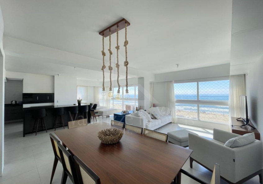 Apartamento 4 Dormitórios