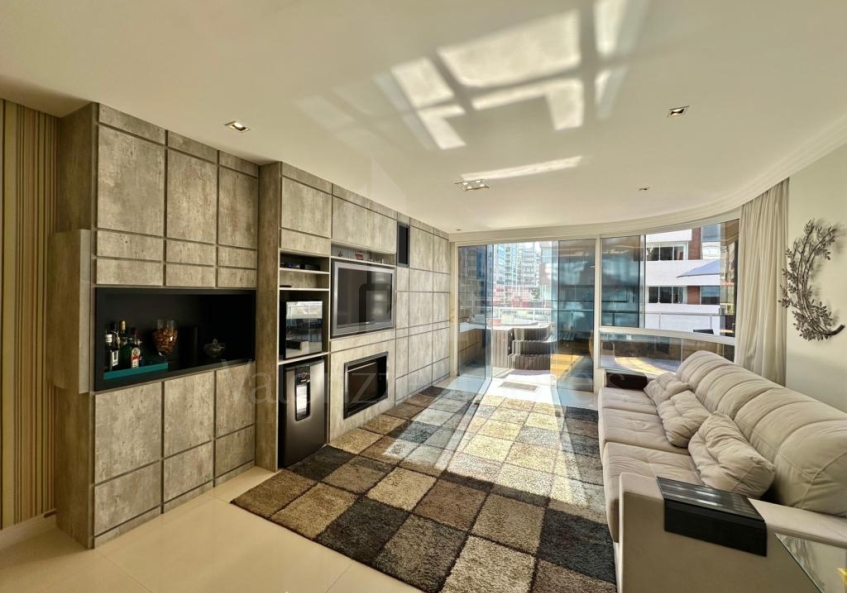 Apartamento 3 Dormitórios