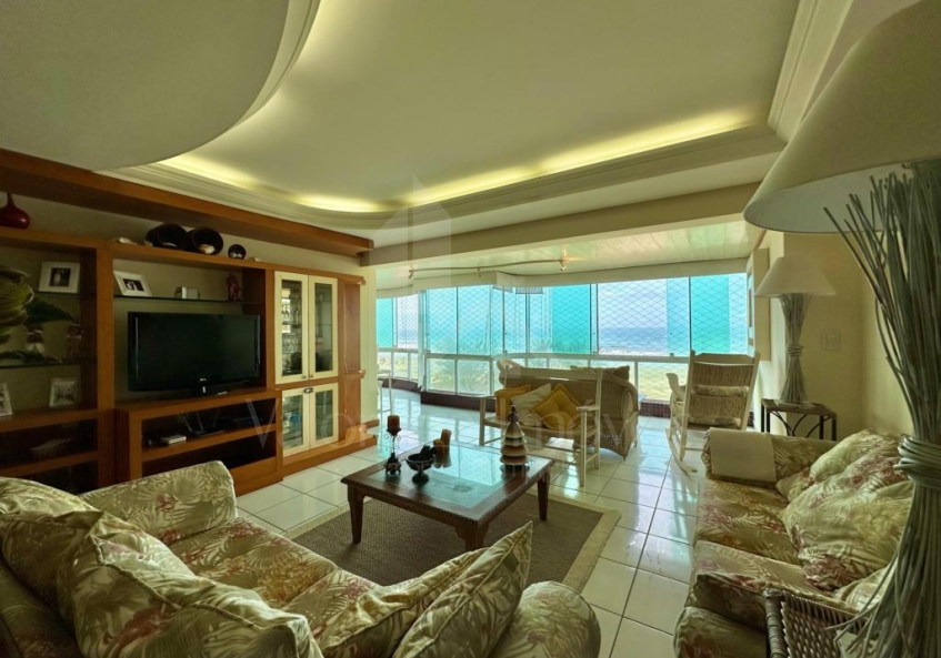 Apartamento 4 Dormitórios