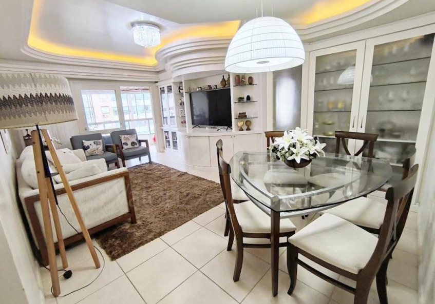 Apartamento 3 Dormitórios