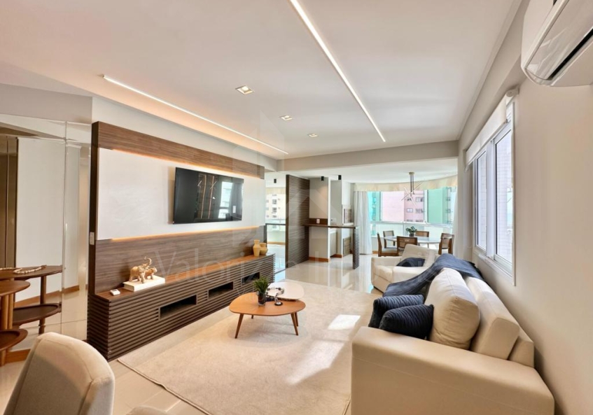 Apartamento 3 Dormitórios