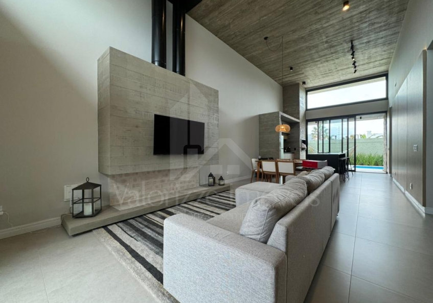 Casa em Condominio 4 dormitorios