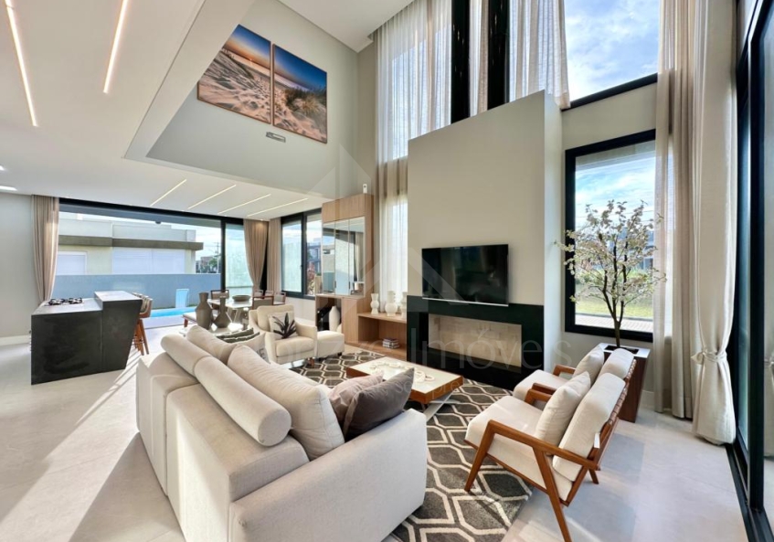 Casa em Condominio 4 dormitorios