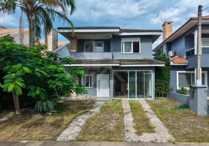 Casa em Condominio 4 dormitorios