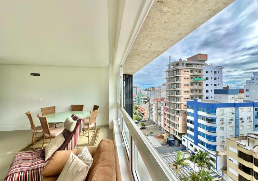 Apartamento 3 Dormitórios