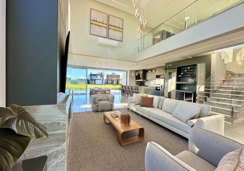 Casa em Condominio 4 dormitorios