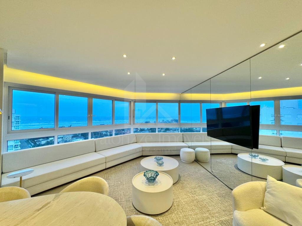 Apartamento 4 Dormitórios