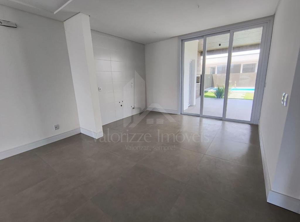 Sobrado 4 Dormitórios