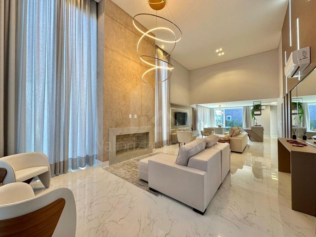 Casa em Condominio 4 dormitorios