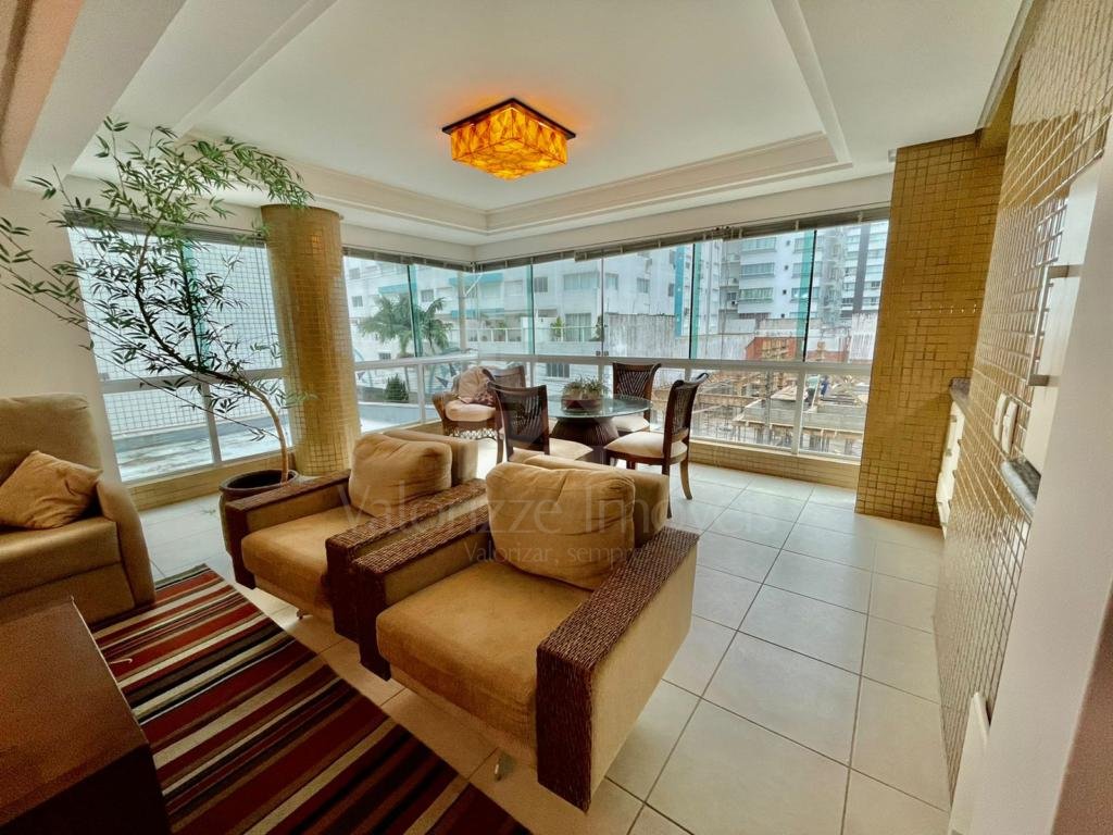 Apartamento 3 Dormitórios