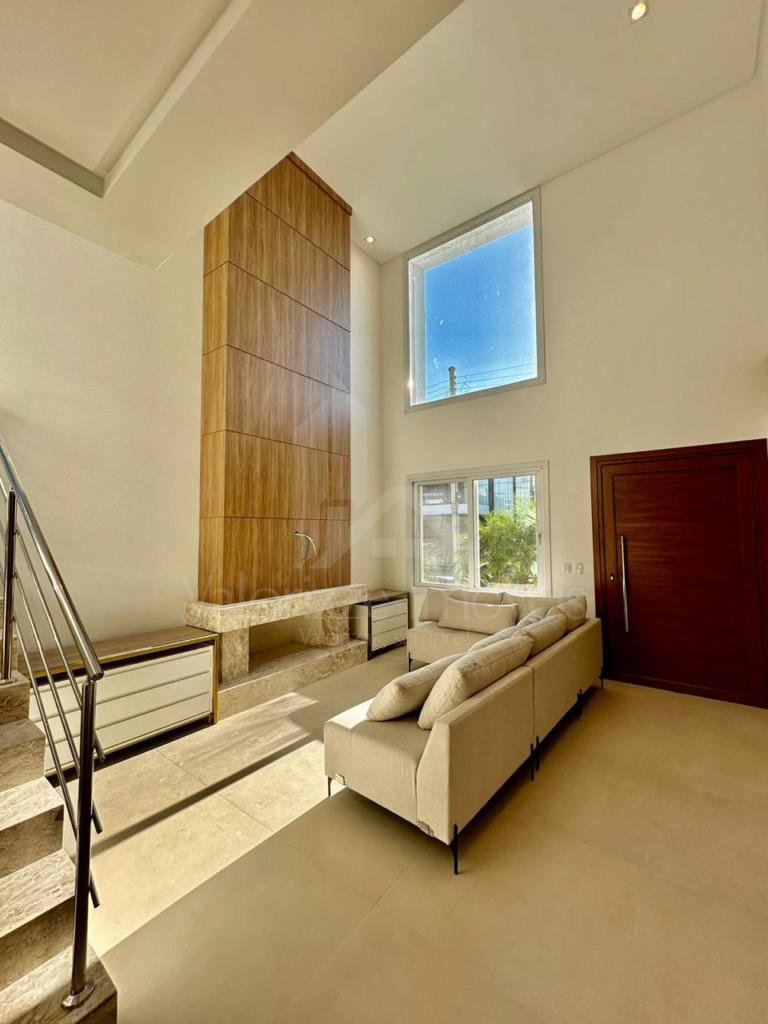 Casa em Condominio 4 dormitorios