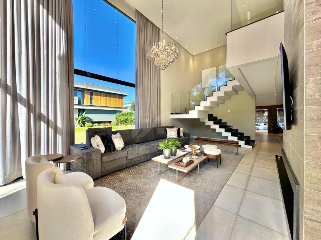 Casa em Condominio 4 dormitorios