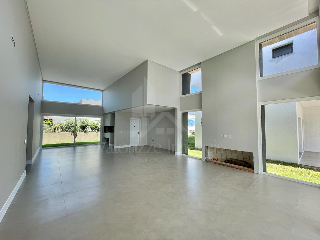 Casa em Condominio 4 dormitorios