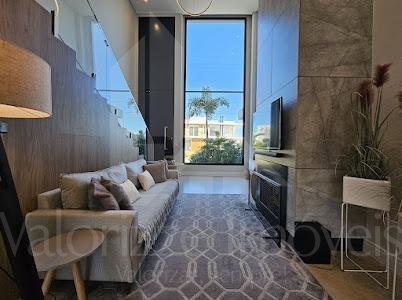 Casa em Condominio 4 dormitorios