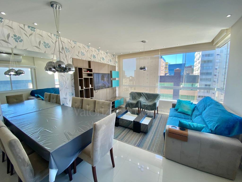 Apartamento 3 Dormitórios