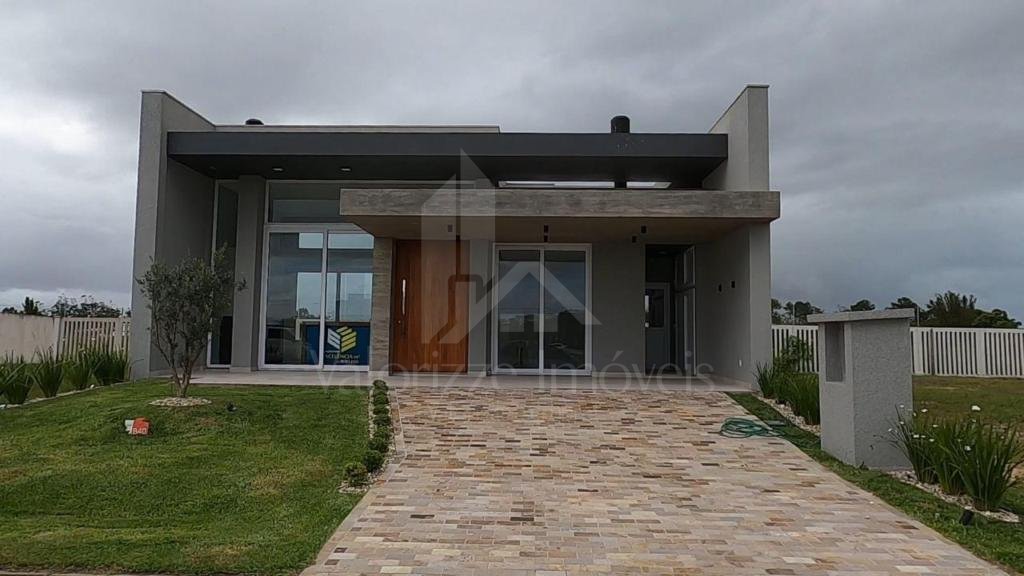 Casa em Condominio 3 dormitorios