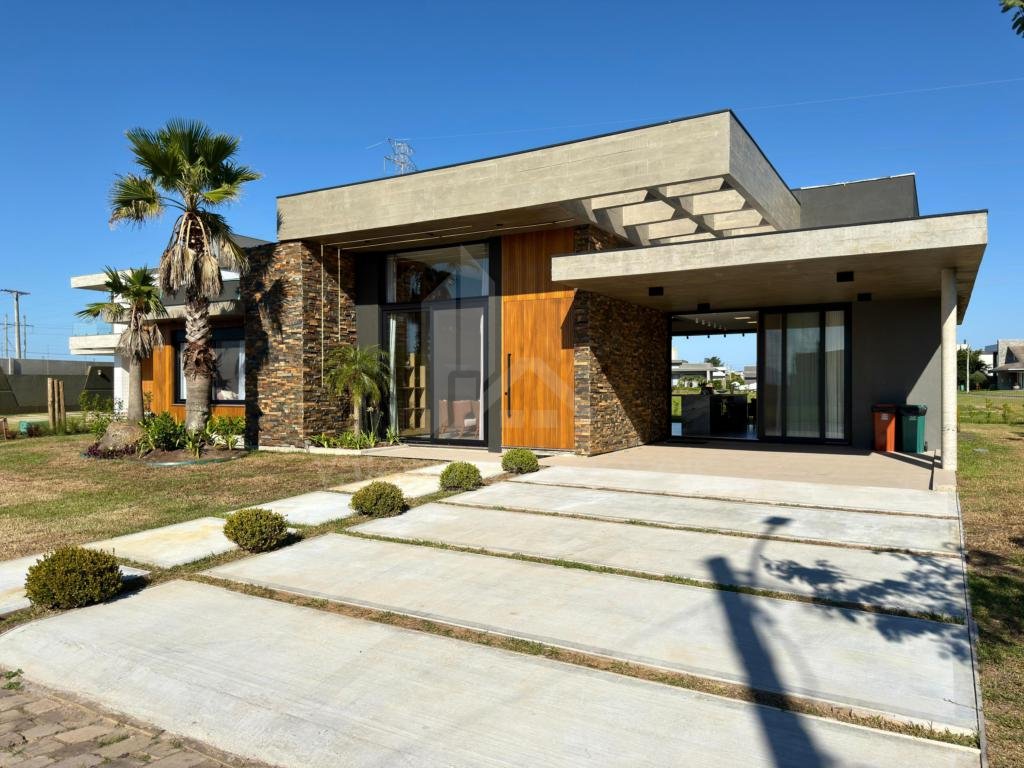 Casa em Condominio 4 dormitorios