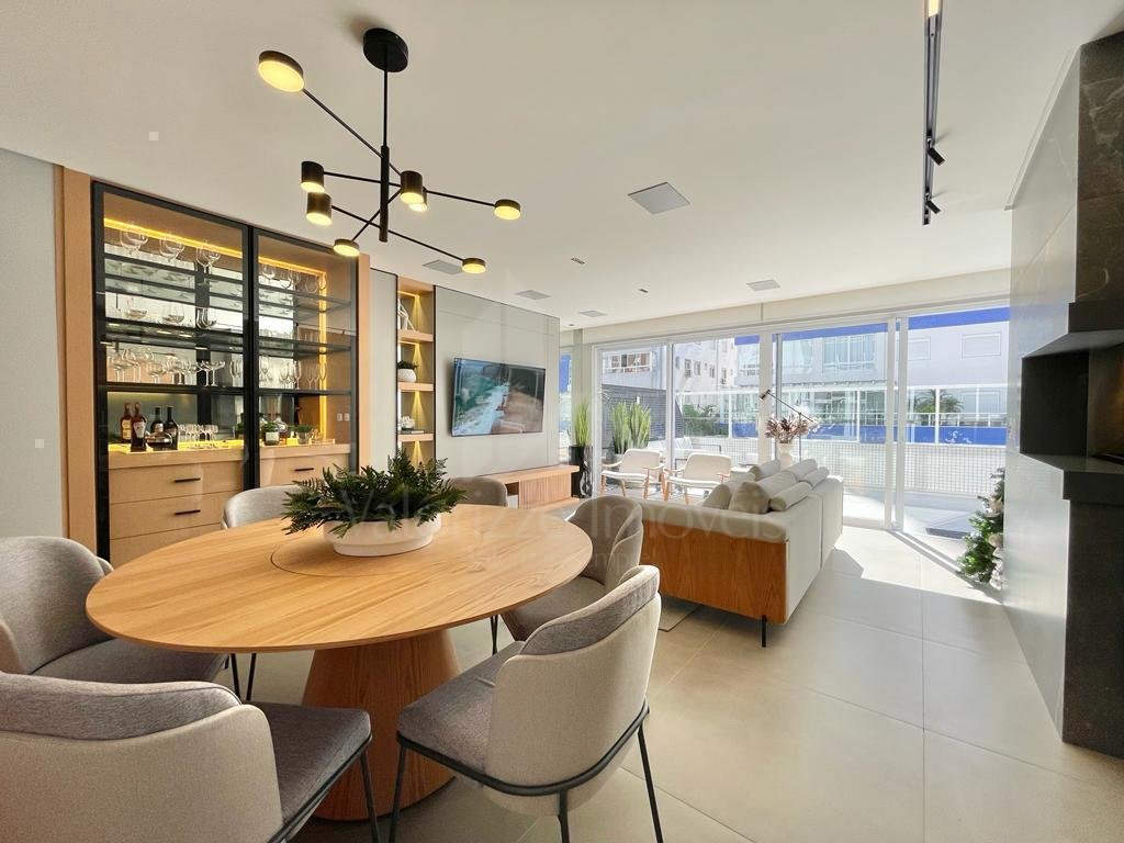 Apartamento 3 Dormitórios