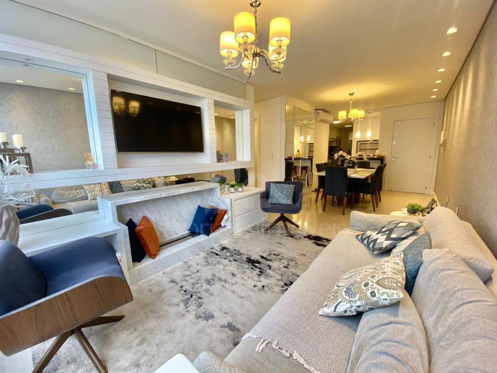 Apartamento 3 Dormitórios