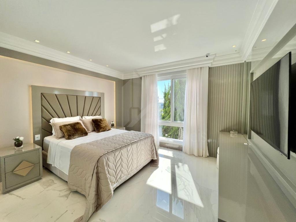 Casa em Condominio 4 dormitorios