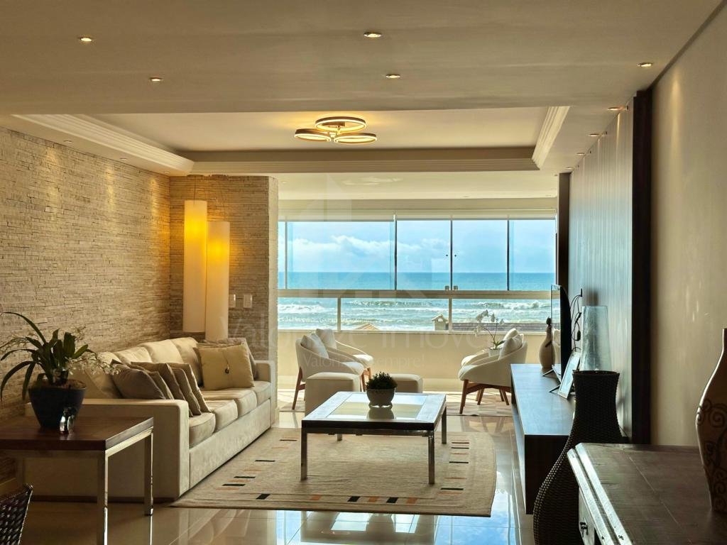 Apartamento 4 Dormitórios