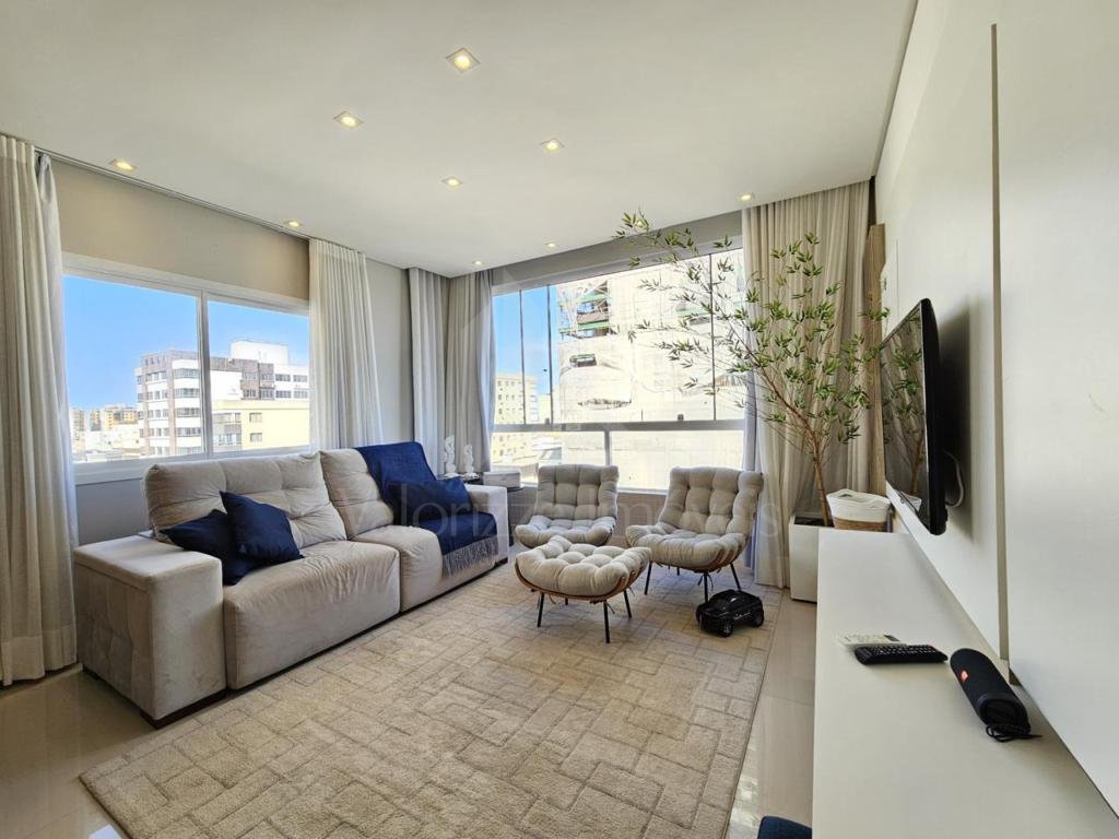 Apartamento 3 Dormitórios