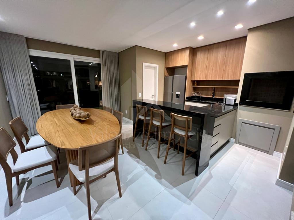 Casa em Condominio 4 dormitorios