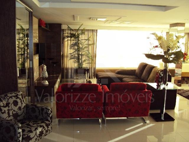 Apartamento 3 Dormitórios