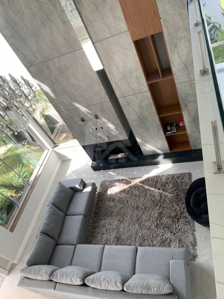 Casa em Condominio 4 dormitorios