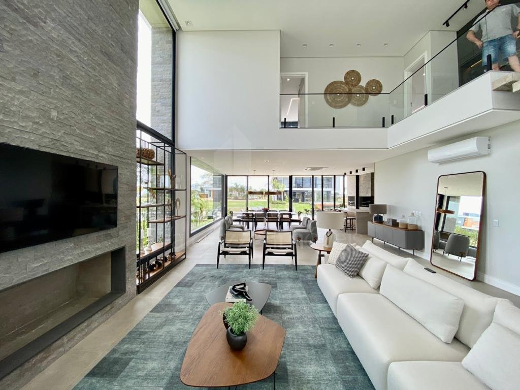 Casa em Condominio 5 dormitorios