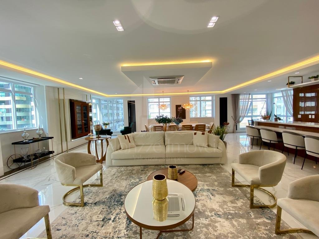 Apartamento 4 Dormitórios