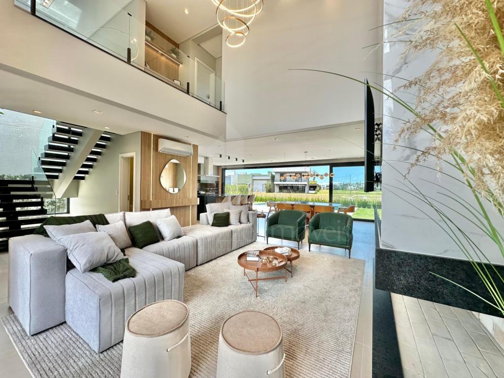 Casa em Condominio 4 dormitorios