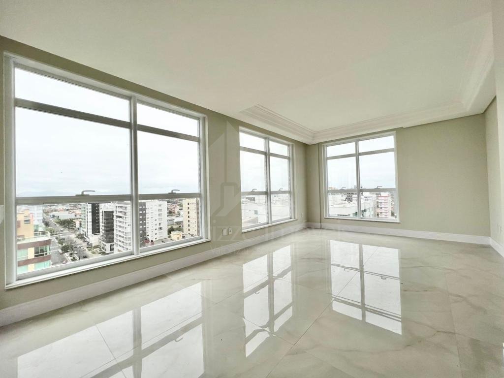 Apartamento 3 Dormitórios