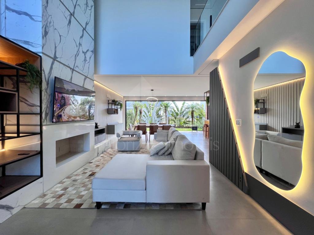 Casa em Condominio 4 dormitorios