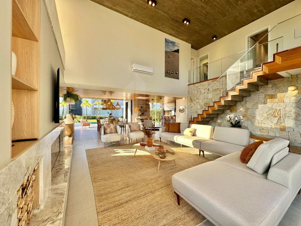 Casa em Condominio 5 dormitorios