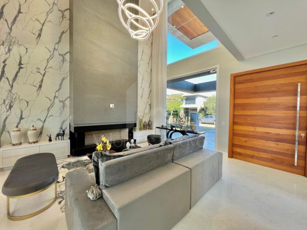 Casa em Condominio 4 dormitorios