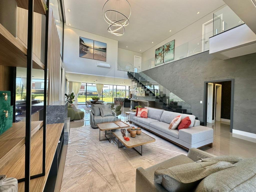 Casa em Condominio 5 dormitorios