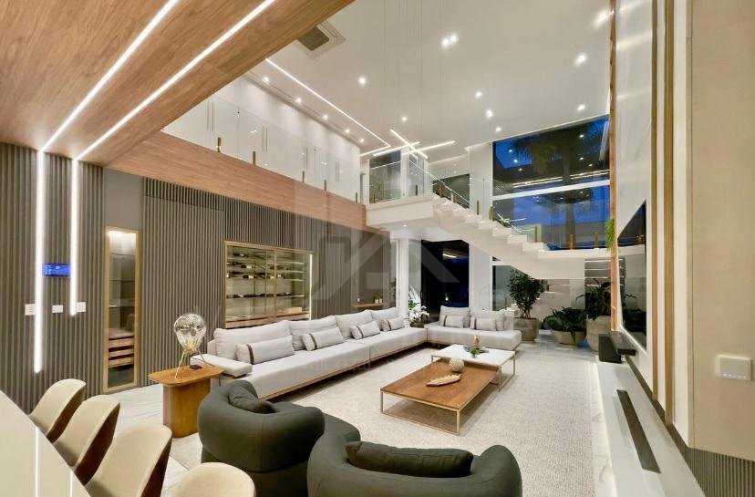 Casa em Condominio 5 dormitorios